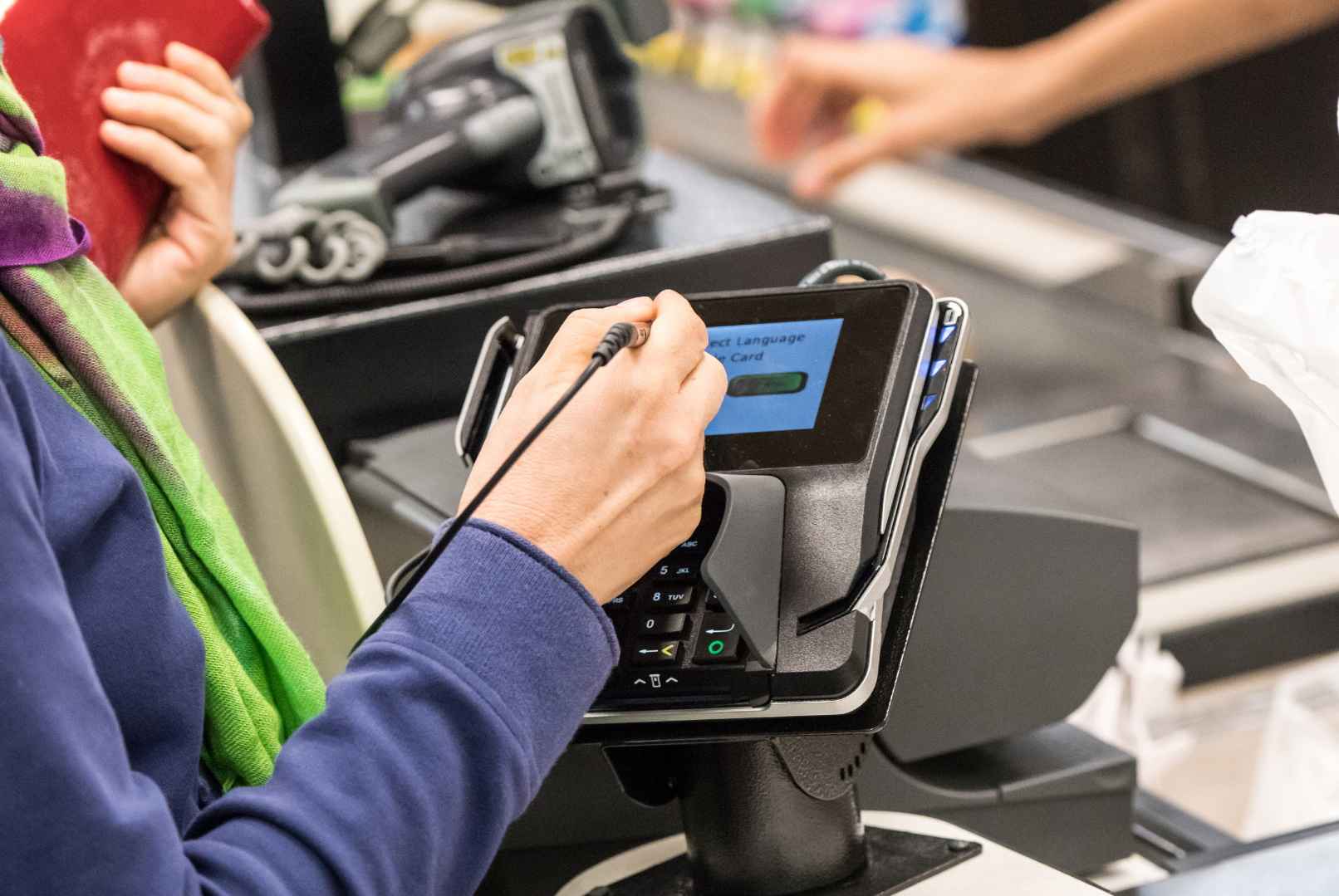 La Facturación electrónica ahorra un 80% de costos - artículo de GuruSoft
