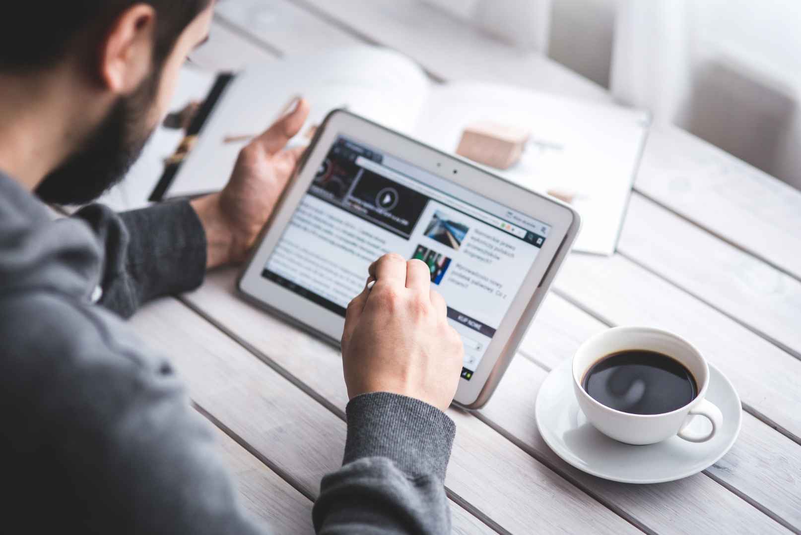 Redes sociales como fuente de noticias - artículo de GuruSoft