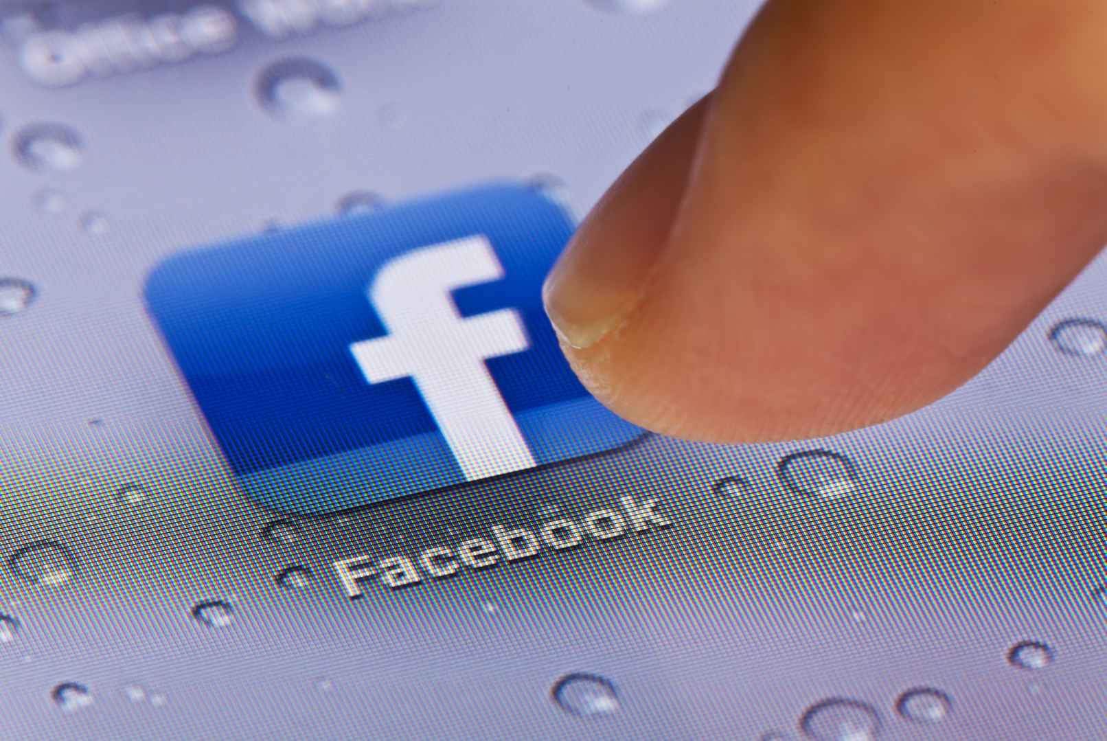 Facebook cambiará su nombre - artículo de GuruSoft