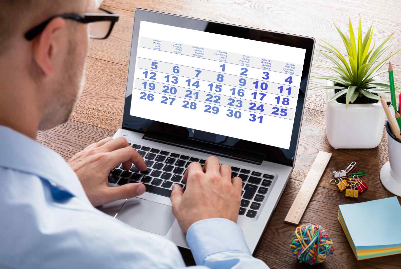 Conoce en qué fechas se implementará el IVA del 8% en Ecuador - artículo de GuruSoft