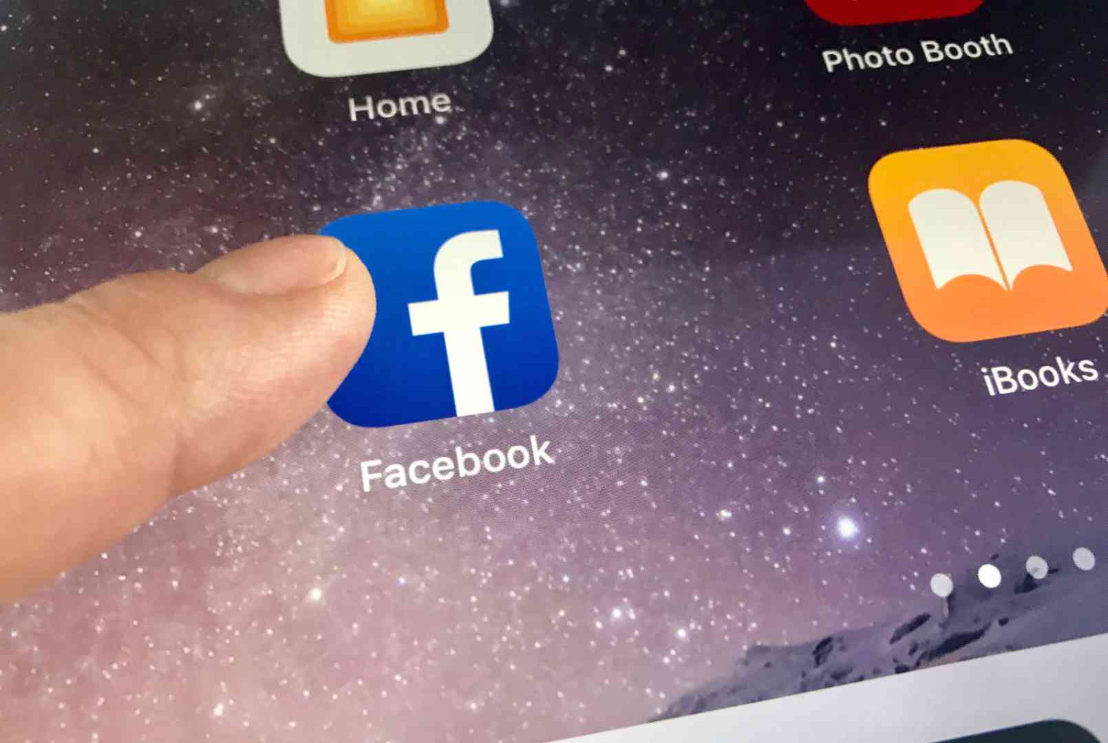 Facebook sigue creciendo entre los jóvenes - artículo de GuruSoft