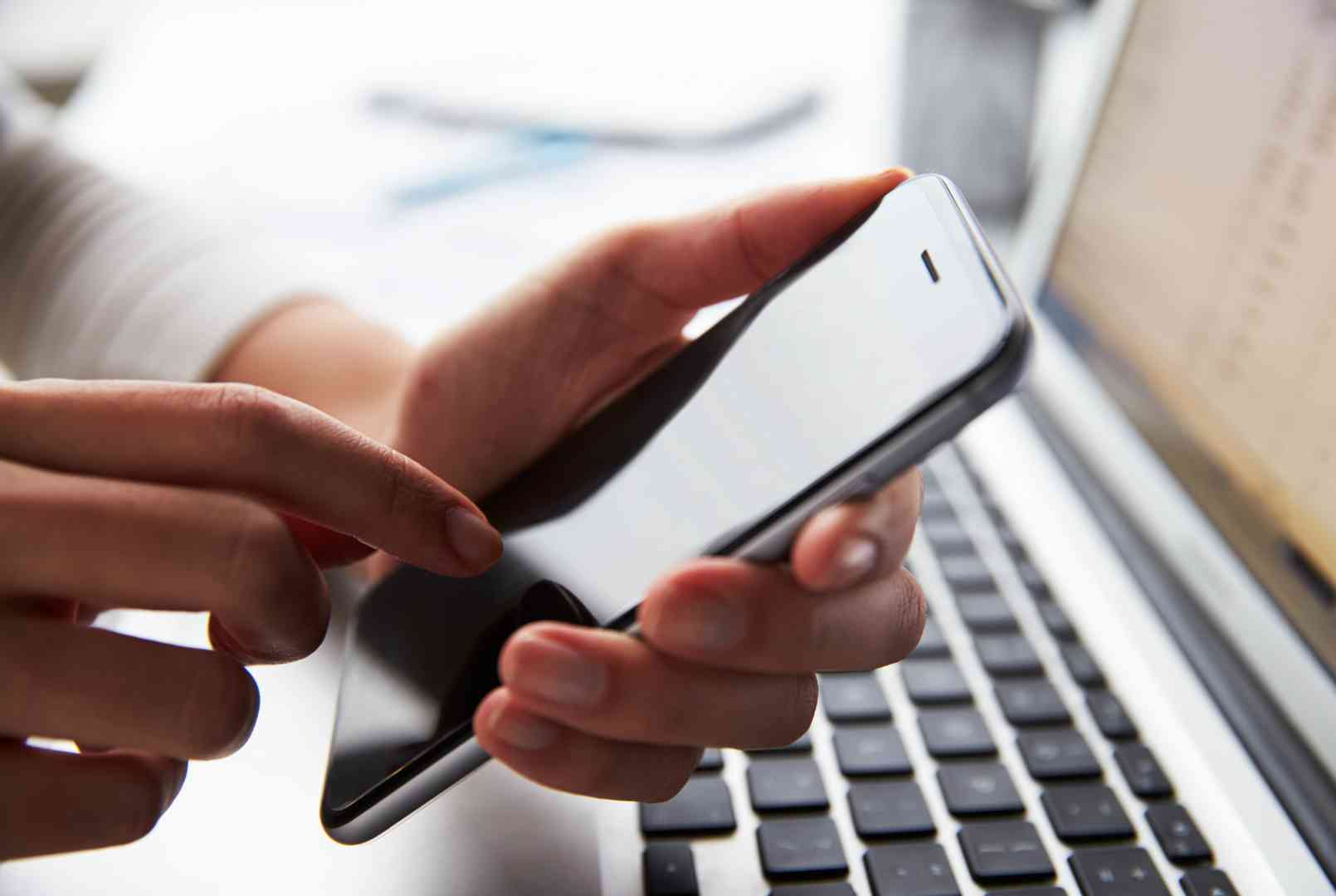 Aumenta la tendencia de pagos de servicios vía mobile - artículo de GuruSoft