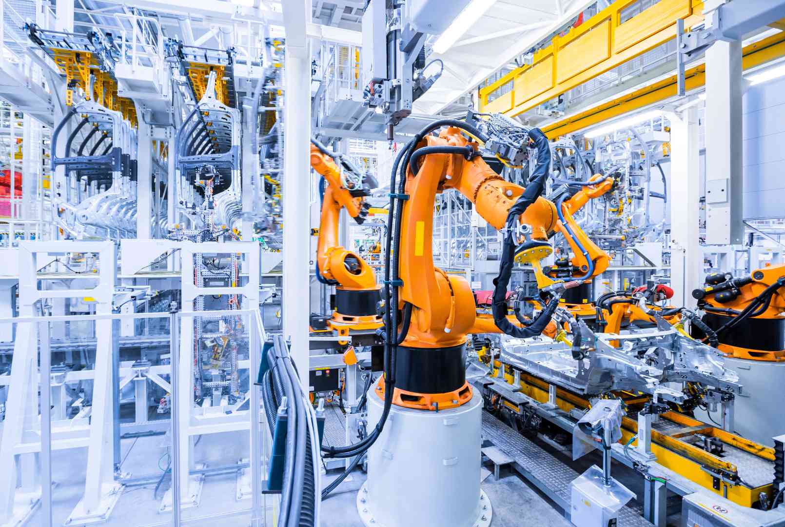 Crece el número de robots industriales - artículo de GuruSoft