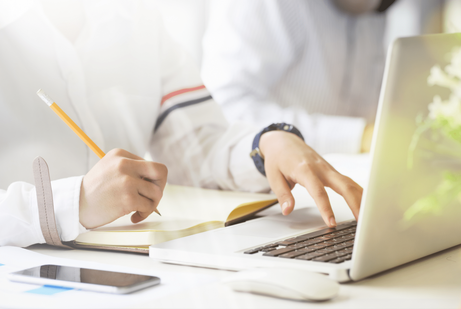 ¿Cómo solicitar autorización y timbrado de Documentos Electrónicos? - artículo de GuruSoft