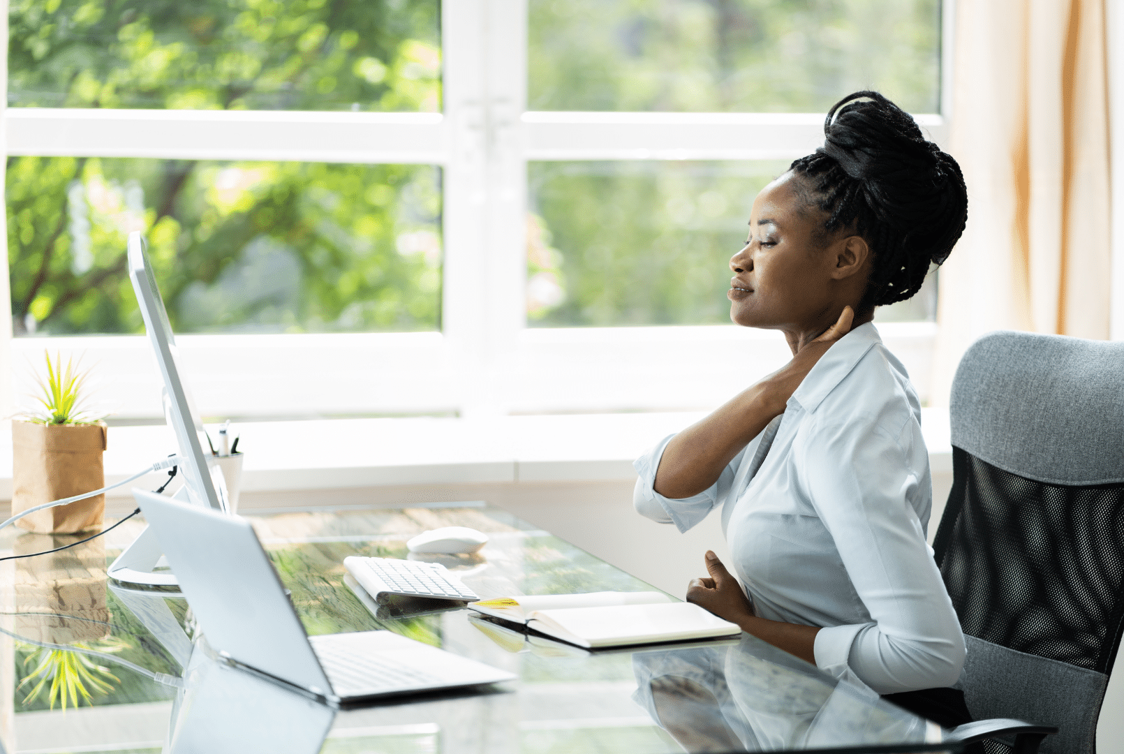Ergonomía: ¿Qué es y cómo afecta la productividad laboral? - artículo de GuruSoft