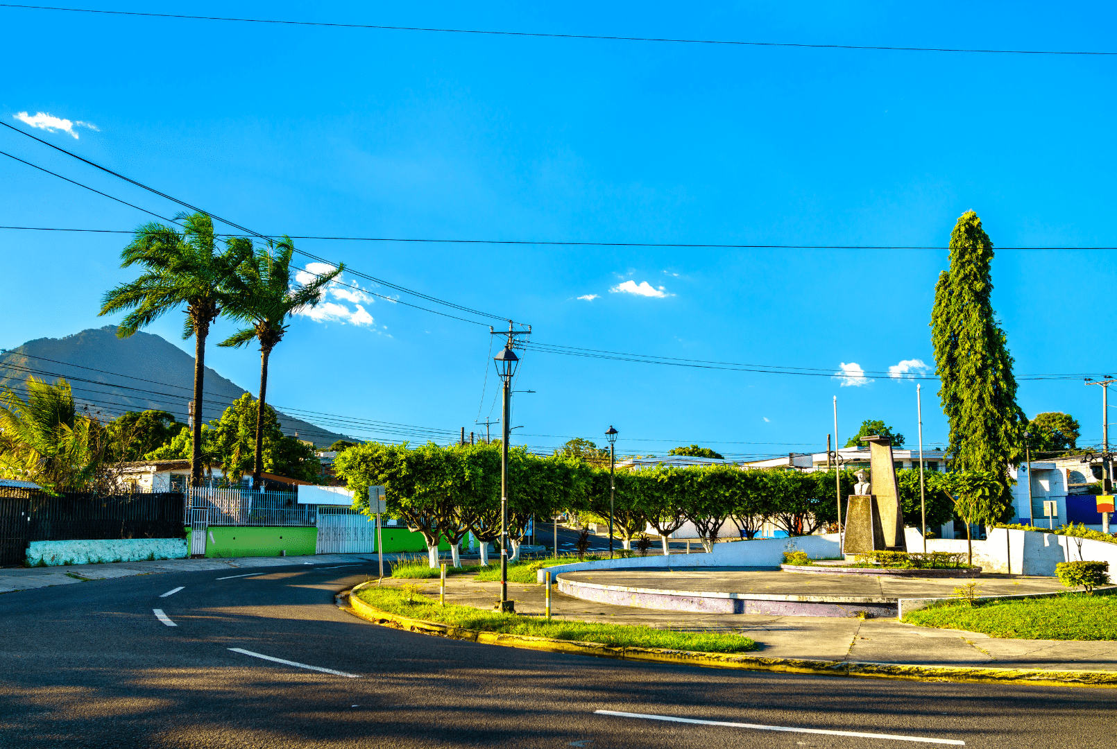 Facturación Electrónica: análisis de su avance en El Salvador - artículo de GuruSoft