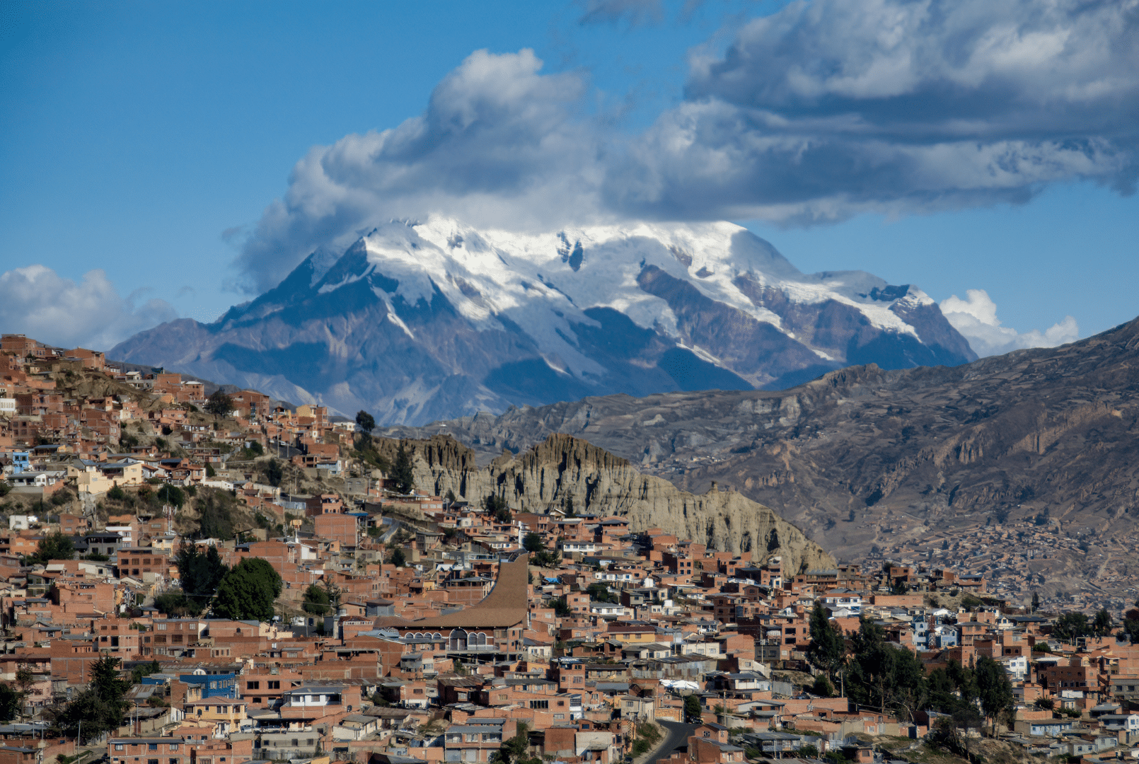 Bolivia: se reprograma la fecha límite de emisión obligatoria de facturas electrónicas para el Grupo #9 - artículo de…