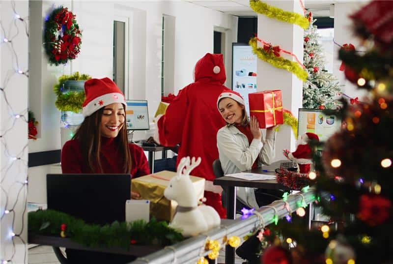 A la Sra. Claus se le fue el Internet en la fábrica, pero sigue facturando - artículo de GuruSoft